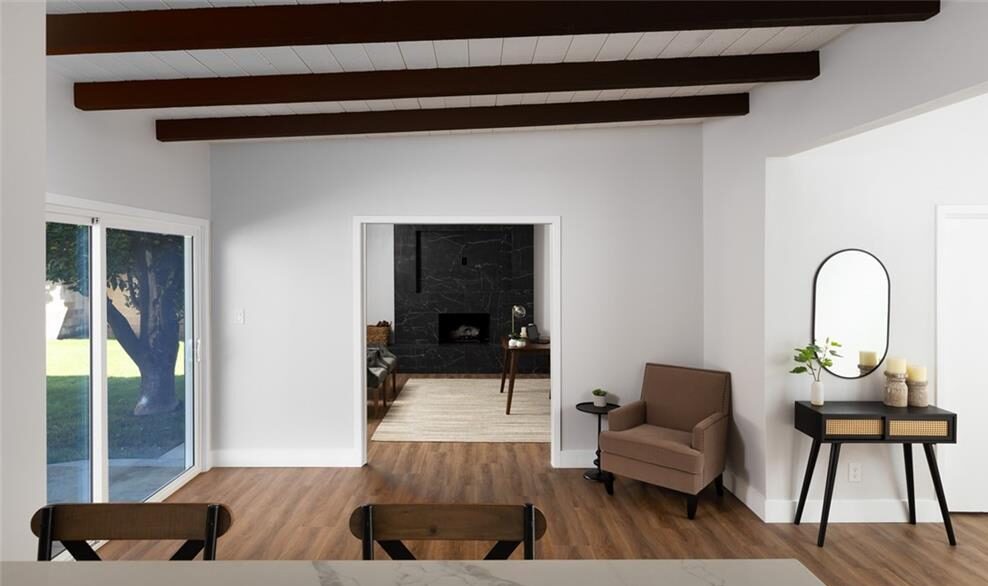 image of the living room of connections homelike facilities representing What are the symptoms of meth use