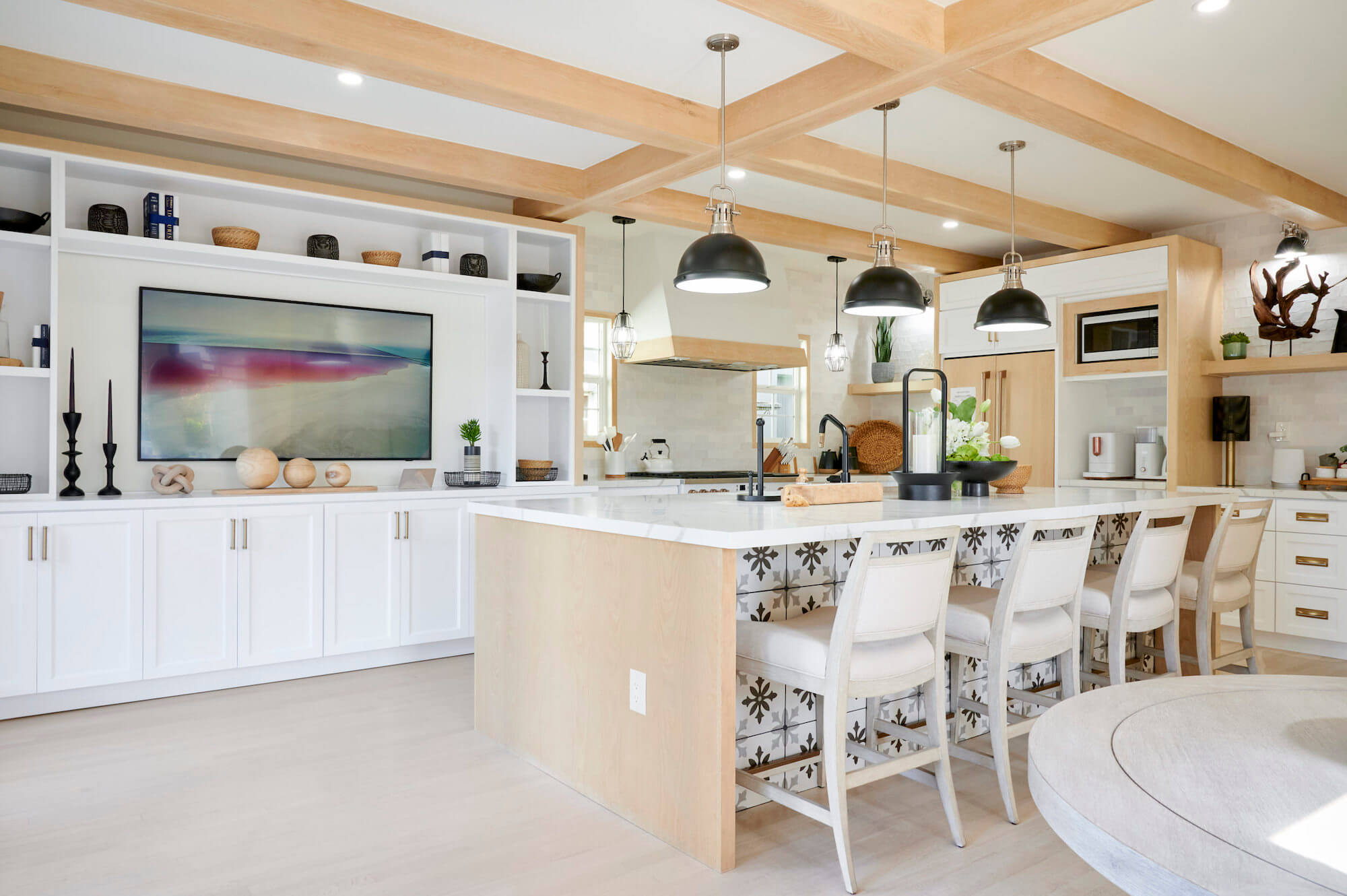 an image of Gratitude Lodge's Long Beach rehab kitchen