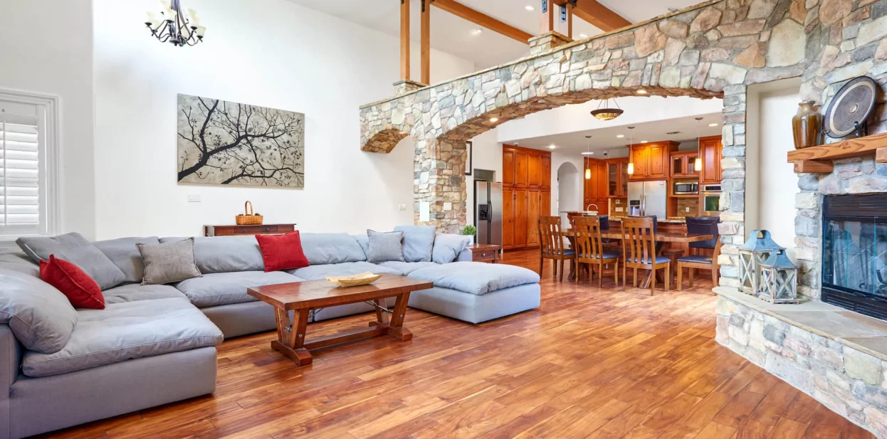 Gratitude-Lodge-Long-Beach-Living-Room-2-3-1-4-84.webp
